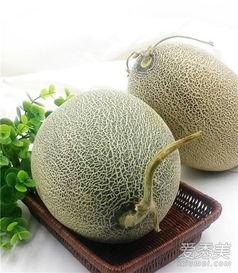 吃哈密瓜过多,过量食用哈密瓜的健康警示与注意事项