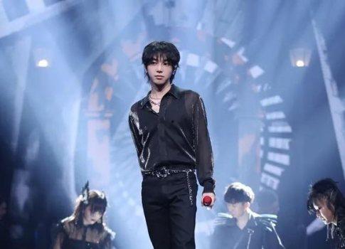 华晨宇和李裁缝吃瓜,娱乐界新潮流