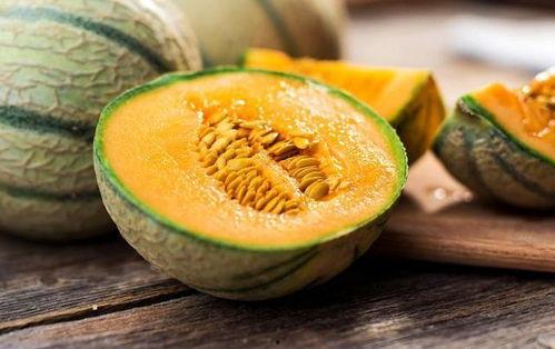 酸酸吃瓜
